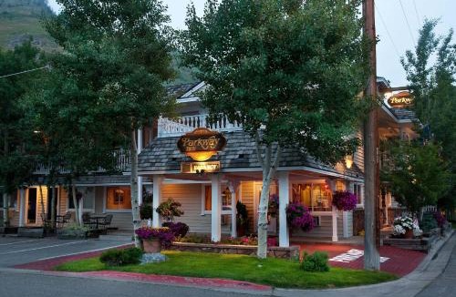 Jackson Hotel | Parkway Inn of Jackson Hole