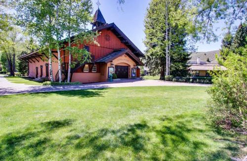 Elkhorn Village House | Elkhorn Escape