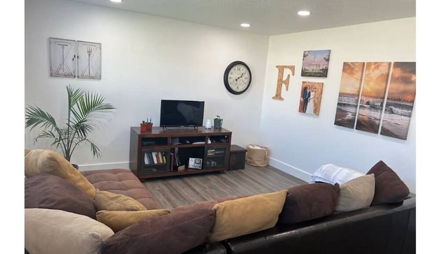 Laketown Retreat King Mattress, Traeger & More in American Falls