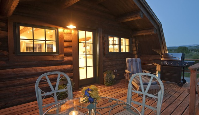 NetherCabin Quintessential Log Cabin 2 Bedrooms in Wilson, WY