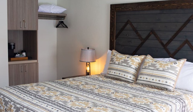 Pine Lodge
