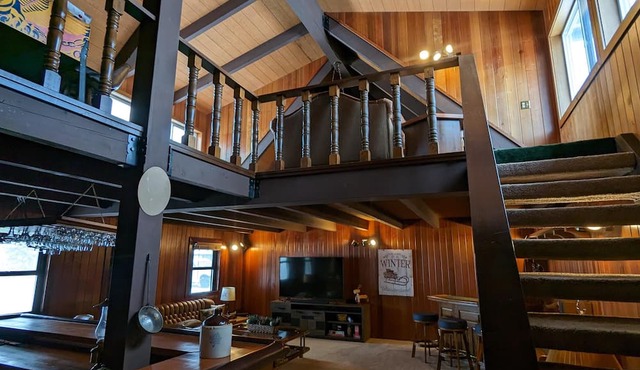 Private mountain lodge on 140 acres, only 20min to Park City! in Coalville