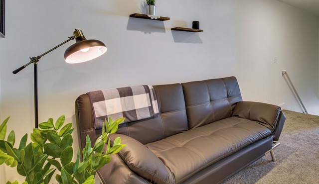 2 Mi to Zootah: Providence Townhome w/Fireplaces