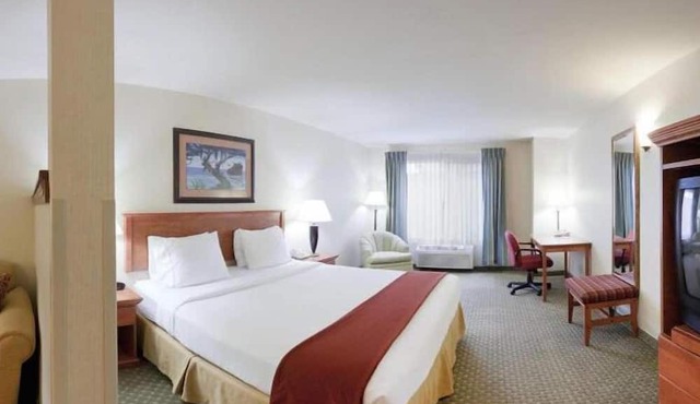 Triple Play Resort Hotel & Suites
