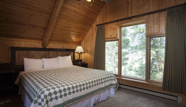 320 Guest Ranch