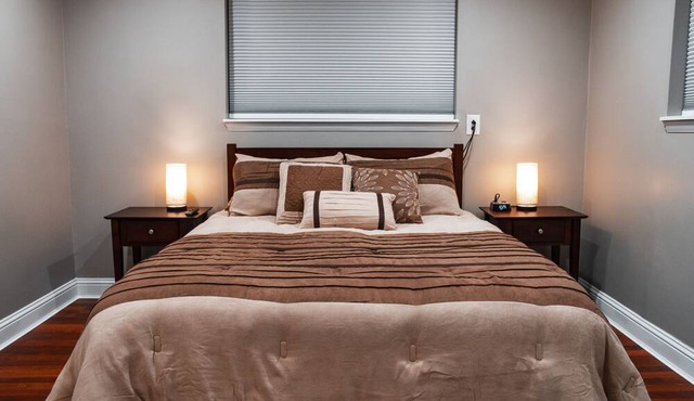 Remodeled 2000 Sq Ft Open Layout 3 bd 1 ba Basement Apt. ★MONTHLY DISCOUNT★