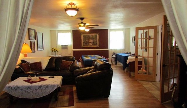 Rocky Mountain Red Brick Inn
