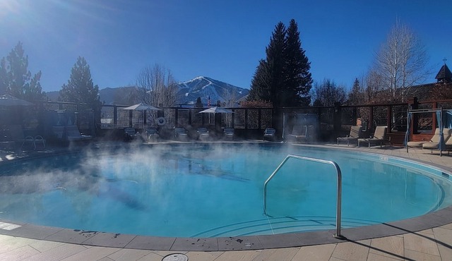 4BD Villager Mountain Retreat + SV Resort Passes