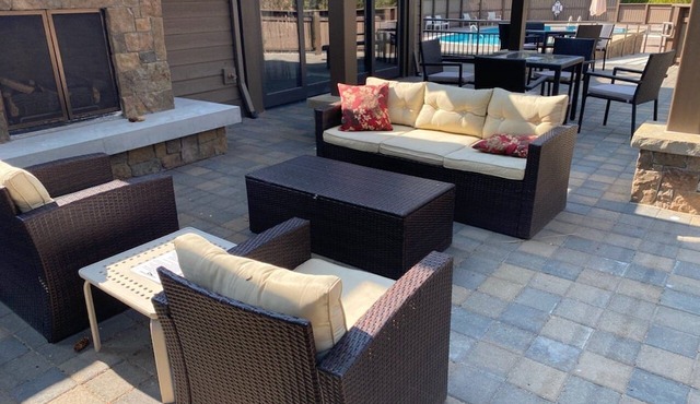 Snow Creek 1551 - Ski-in/ski-out + Pool & Hot Tub
