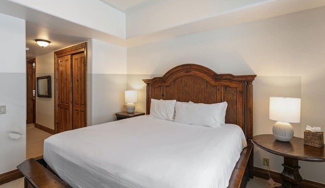 Grand Lodge - Four Bedroom Condo #405 - Ski-in/ski-out by Deer Valley Resort