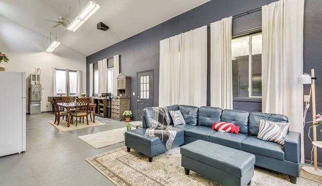 5 Mi to Hillsboro: Vintage-style Home w/Fire Pit in Cornelius