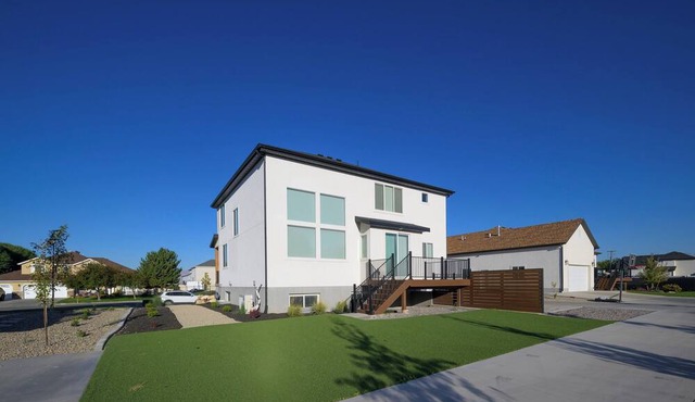 Lakeside Provo Getaway l Aero by Stay