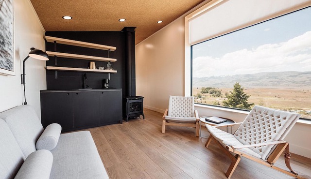 Chico Hot Springs Resort & Day Spa