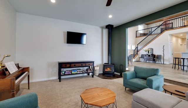 Laptop-friendly Grangeville Getaway w/Fire Pit!