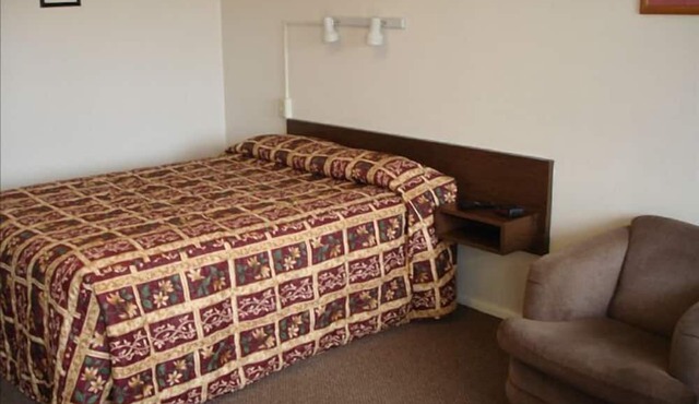 Tops Motel