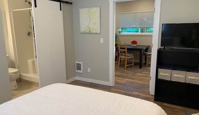 Maple Valley Hummingbird Studio
