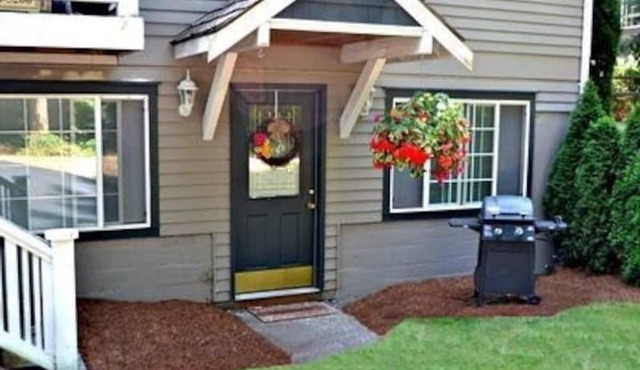 Quaint Sammamish Bungalow