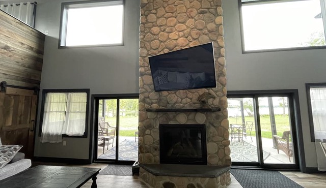 Tranquil lake house retreat in Aitkin