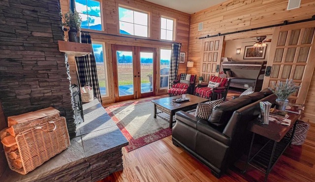 Charming Montana Country Home, Sleeps 7, Hot Tub & Fire Pit w/Mountain Views!