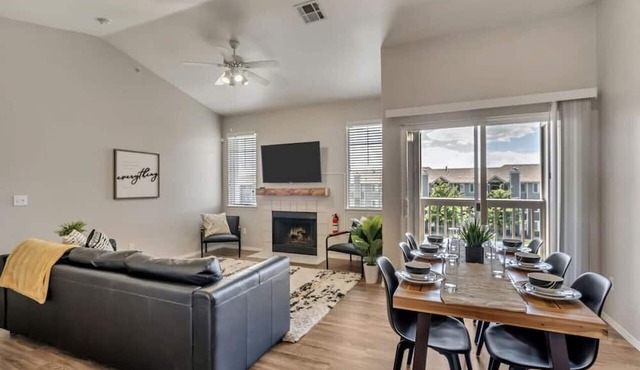 Stylish 2BR Apt with Twin over King Bunk, Pool, and Fitness Center, Close to Hill AFB