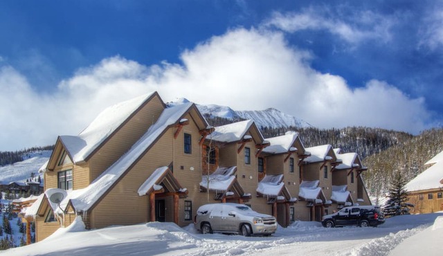 Ski-in/ski-out w/private hot tub in Moonlight basin - Saddle Ridge - Slopeside Luxury Chalet