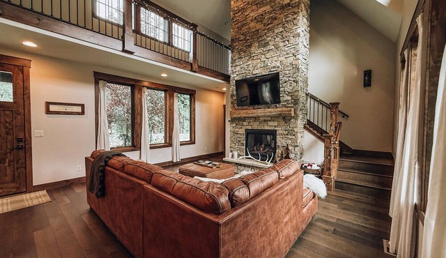 Arrowhead West -Luxury 3BR w/A/C Mountain Retreat