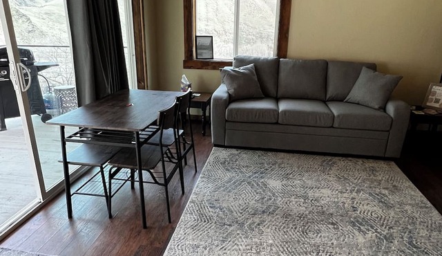 Hilltop riverview bunkhouse