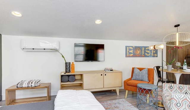 Stylish & Modern Boise Studio w/Foothills Views!