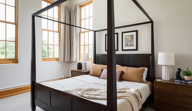 Historic Hearth · Newly Redesigned Condo in Historic Building in Traverse City
