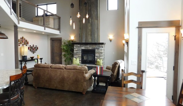 Paradise Valley Getaway Chalet