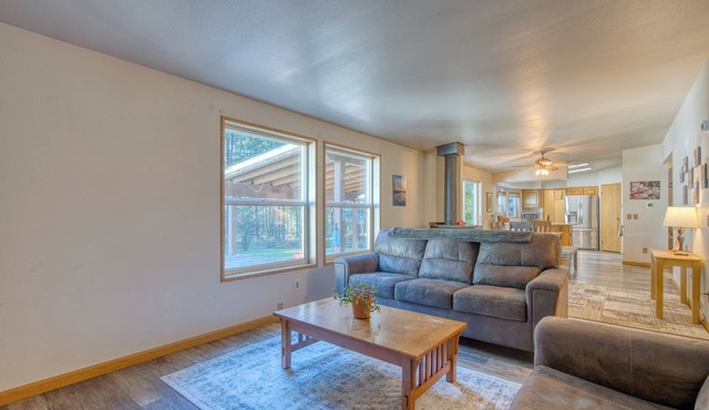 White Salmon River House