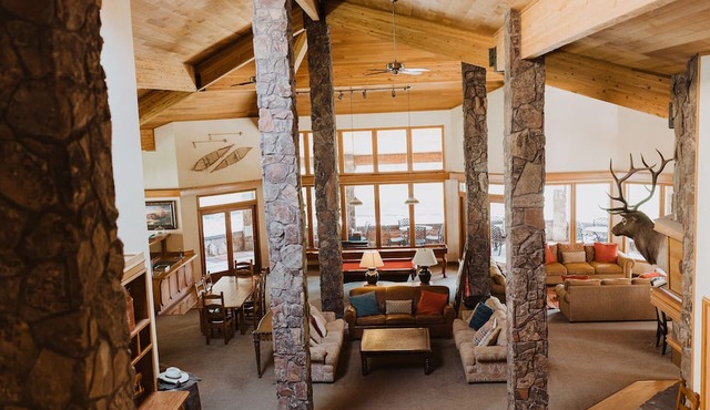 The Ultimate Lodge for retreats, family reunions or Destination Weddings