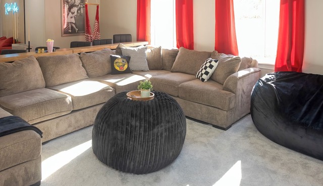 Retro + Bright! Family-Friendly Daylight Unit in Spanish Fork