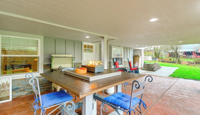 Peaceful Patio View! Waterfront Puget Sound Unit