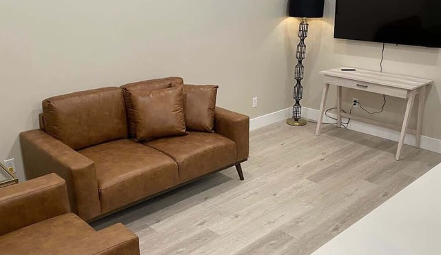 Heritage Suite – New Construction Beauty! Pets too