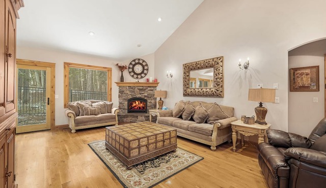 ALPINE ASCENT: Heated Floors Garage Snowmobiling ATV Trails Grand Tetons Jackson Nearby Rivers