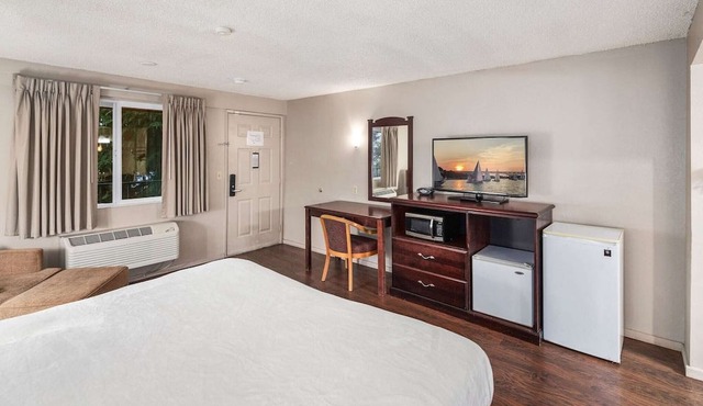 King Bed | Renton WA