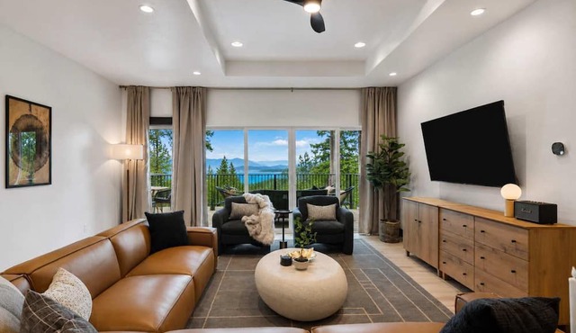 Group Retreat Near Glacier | Lake Views