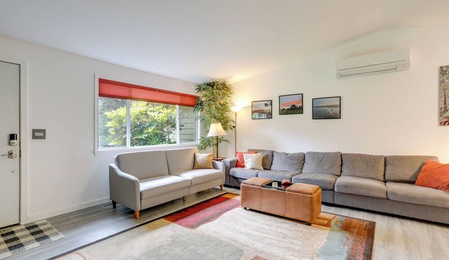 Close to Light Rail! Sammamish Home w/Hot Tub