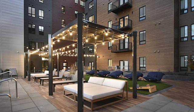 Penthouse Views + Iconic El Capitan Ambiance