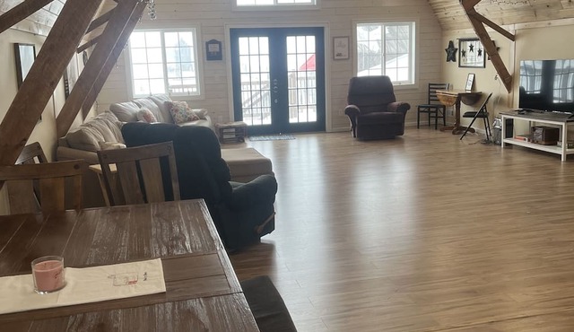 The Barn Inn at Solid Rock, family and friends retreat in the country. in Browerville