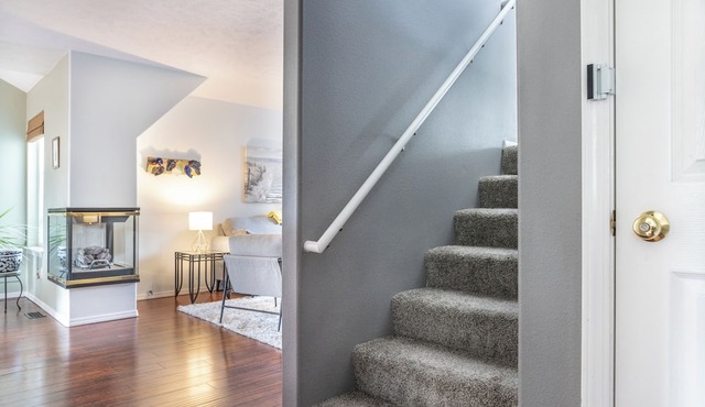 Charming family home with amazing views 10 minutes to downtown