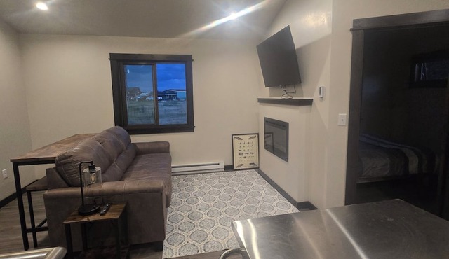 Charming 3-bedroom cabin- minutes from downtown Ennis in Ennis