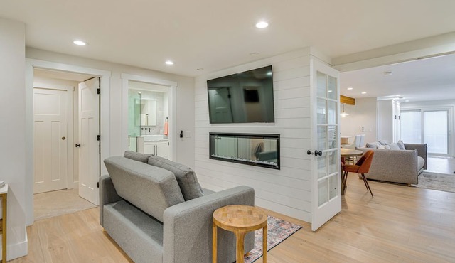 Pool & Hot Tub Access: Luxury Roy Oasis!