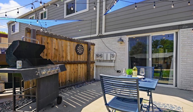Rocky Mountain Gateway – Spacious Yard, Group Stay