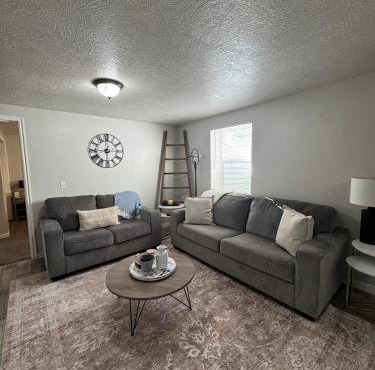 Cozy Apt in Downtown Logan