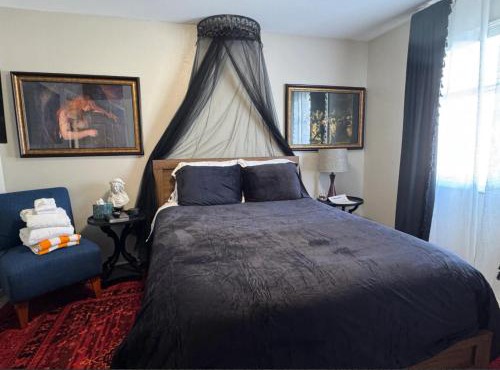 Library INN - Boutique Rooms - Free Breakfast - Hot Tub