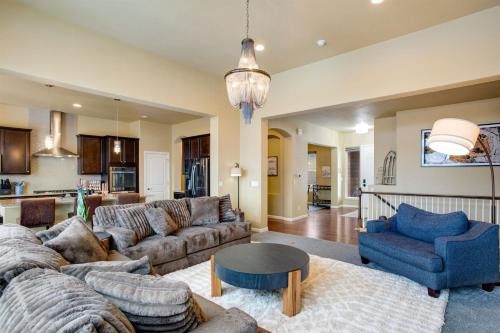 Prime Location EV Outlet Pets Ok - Sleeps 14