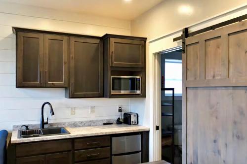 2 BR Tiny Homes - Unique Outdoor Space