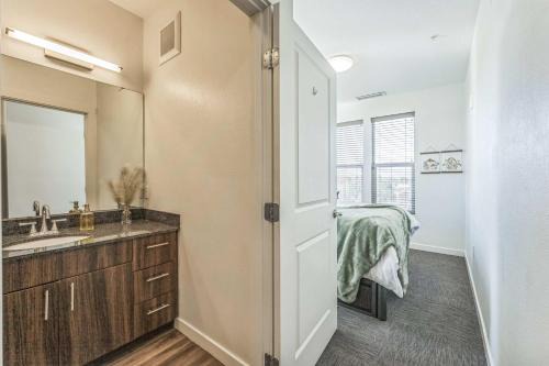 Cozy Stay by Clark Fork River and near DT